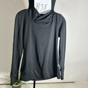 ImPact Black Women's Long Sleeve Hooded Pullover Used, good condition